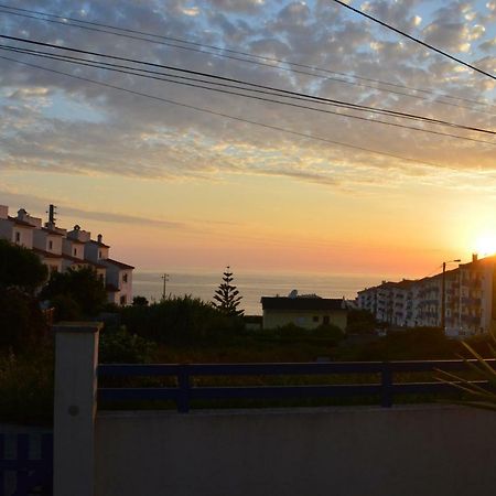 Ericeira Chill Hill Hostel & Private Rooms - Sea Food ภายนอก รูปภาพ