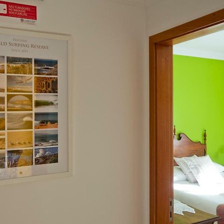 Ericeira Chill Hill Hostel & Private Rooms - Sea Food ภายนอก รูปภาพ