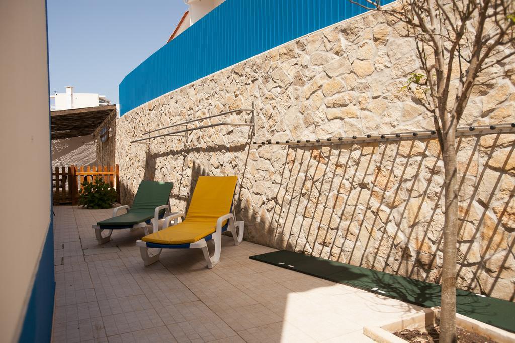 Ericeira Chill Hill Hostel & Private Rooms - Sea Food ภายนอก รูปภาพ