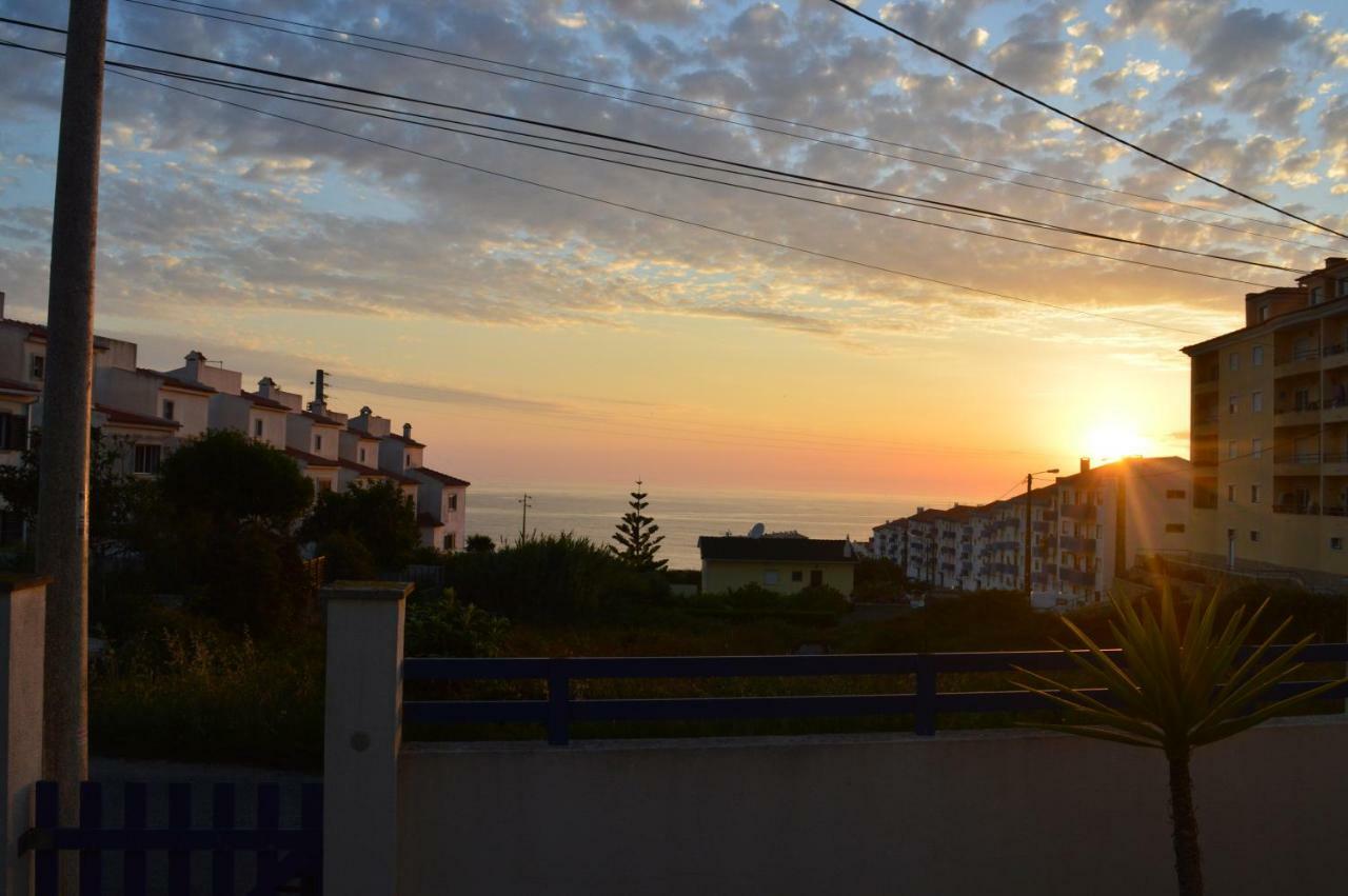 Ericeira Chill Hill Hostel & Private Rooms - Sea Food ภายนอก รูปภาพ