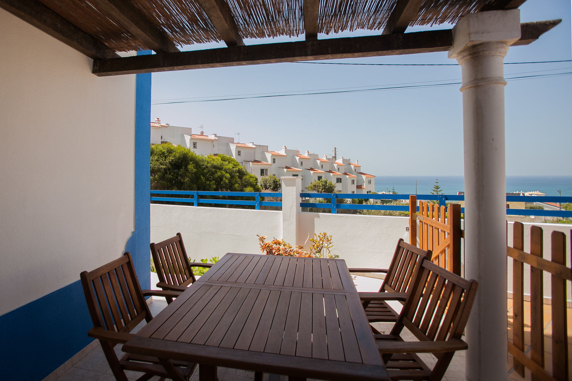 Ericeira Chill Hill Hostel & Private Rooms - Sea Food ภายนอก รูปภาพ